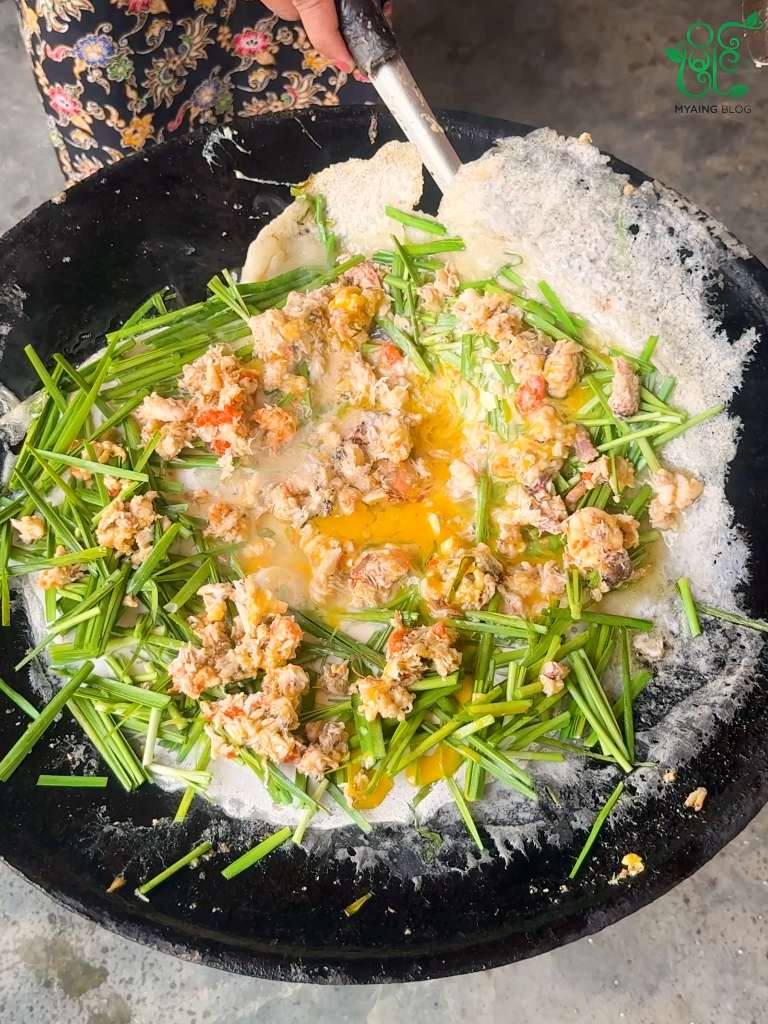 A post by @myaing94 on TikTok caption: အရင်းပြုတ် ကော်ကြော်နဲ့ ပင်လယ်စာသောက်ဆမ်း#Myaing #FYP