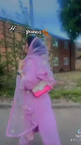A post by @q___ueen7 on TikTok caption: @🫐H…queen 🫐💇‍♀️💅 @Kashaff_Ali #সিলেটি_ফুরি💘🧕 #foryoupagе #uk 
