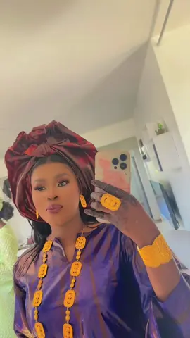 A post by @mimibreezy on TikTok caption: #tiktoksoninkara🇲🇱🇲🇷🇬🇲🇸🇳🇮🇪🇬🇳 #soninkara🇸🇳🇲🇱🇲🇷🇬🇲🇬🇳 #tiktoksenegal🇸🇳 