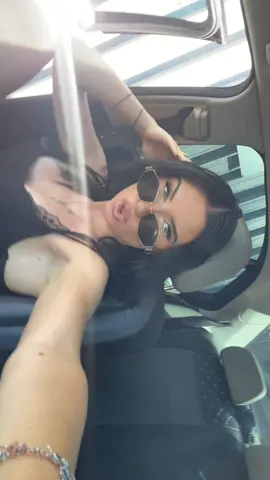 A post by @roxy_foxy_27 on TikTok caption: 🥱… #fyp 