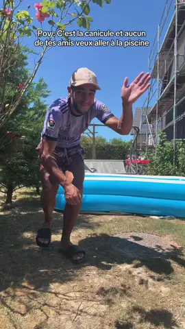 A post by @illyeskays on TikTok caption: Qu’elle belle journée pour s’enjailler seul dans la piscine 😭 Mon collagene magnesium vient de chez @Prozis_official avec le code KAYS pour les intéressés 🫶🏽 