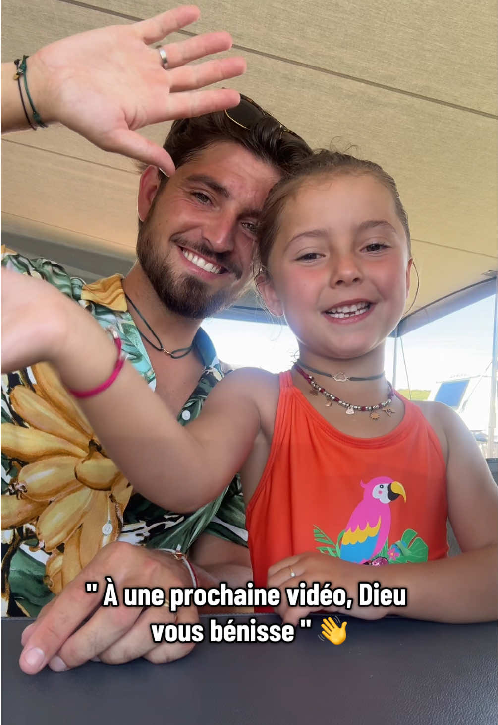 A post by @davidlogananna on TikTok caption: Réponse à @Valentin Smn Anna te répond, avec intelligence et bienveillance et tout ça sans script, et oui c’est presque magique 😘 #anna #pourtoi #fyp #gitan #virale 