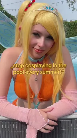 A post by @kawaii_ninchen on TikTok caption: ☀️ #winxclub #winxclubcosplay #stella #stellacosplay 