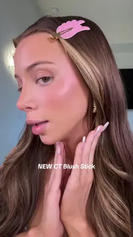 A post by @xoxodoseofjos on TikTok caption: Wow wow wow, I think I found my new fav blush @Charlotte Tilbury ‘Rosy Glow’ #blush #makeup #makeupaddict 