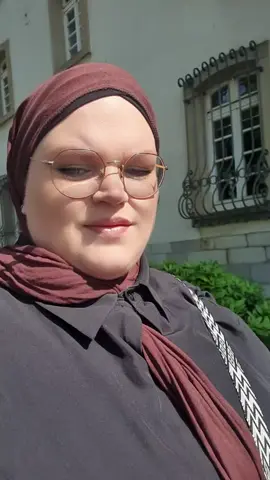 A post by @kathiemi1 on TikTok caption: I LOVE MY HIJAB❤️🧕 #hijabi #muslimtiktok #proud #fyp🇬🇭🇩🇪💯 🕋✔️🤲‼️