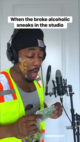 A post by @thatsdax on TikTok caption: Bro tried to record for $2 @lexnour #artist #shorts
