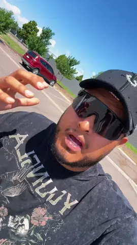 A post by @vicente_ochoa on TikTok caption: SORPRESA PARA LA TOXICA @Flor de Luna 3 💐 📍 5441 Quebec St Commerce City, CO  80022 Estados Unidos