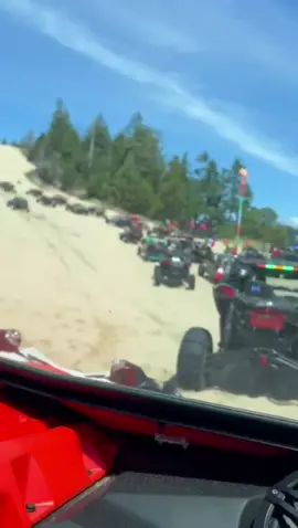 A post by @wa_kingz_offroad on TikTok caption: washington kingz present en utv takeover 👌👌 . . . . . #utvtakeover #wakingzoffroad #wakingz #rutas #dunas #dunes #coosbay #coosbayoregon #parati #fyp #sanddunes #trending #parati #viral #vistas #canamx3 #canam #polaris #rzr #aparatos #rutaswashington 