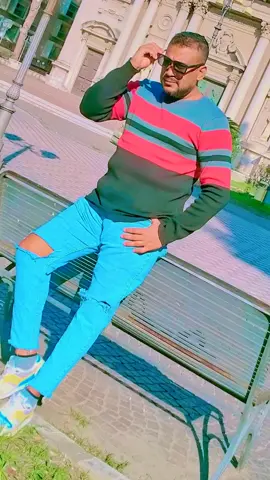 A post by @rakhigazi on TikTok caption: #joybangla🇧🇩🇧🇩🇧🇩 #italy🇮🇹 #fyp #tiktok #like #froyou #loveyou #forupage #love #viral #Uk 
