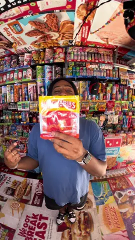 A post by @thesnackinshack on TikTok caption: I’m a 90’s baby so you know I had to try out these Spicy Nacho @Lunchables 🔥 Brings back memories!  @heinz @kraftsinglesofficial  #lunchables #lunchable #lunch #snacks #salsa #cheesedip #cheese #nacho #nachos #snack #food #snackreview #tasty #tastetest #foodie #review #fyp #foryou #foryoupage 