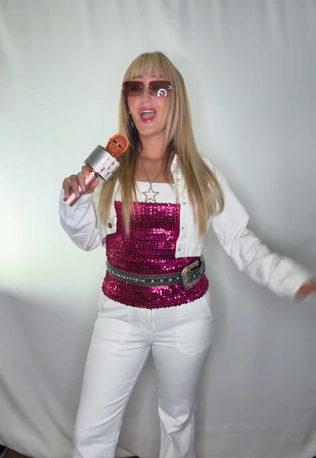A post by @katiefarhood on TikTok caption: free will is amazing bc wdym I can just dress up as Hannah Montana as a full grown adult #hannahmontana #halloweencostumeideas #HalloweenCostume #hannahmontanacostume #makeupartist 