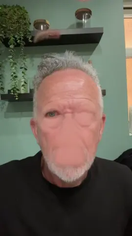 A post by @leelochip on TikTok