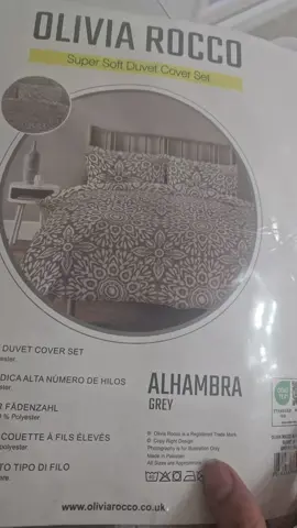 A post by @sanas_collection on TikTok caption: #buy#bedsheets#fyp #kit#bedding #service #place #order #promomakanliburan #shopping #tiktokshop #latest #design #mypage #100k 