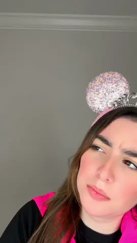 A post by @leidys_sotolongo on TikTok caption: ✨HODAAA✨Actuación de Aurelio y Úrsula 10/10😂😂❤️❤️❤️