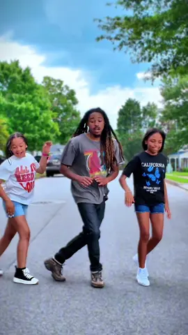 A post by @aniya.simone5 on TikTok caption: Good Vibez over here!!! Had to put a spin on this trend with my cousin and uncle! #aniyasimone #viralvideo #family #ballroomdance #salsa #tiktokdancechallenge #disney #lionkingmusical #broadwaykids #broadway #rafikitour #disneykid #blackbroadway #youngactor #circleoflife #pencredible  #kidsingers #BCKTalentedkids #blackgirlsrock #atlanta #aniyasimone #positivevibesalways #fyp 