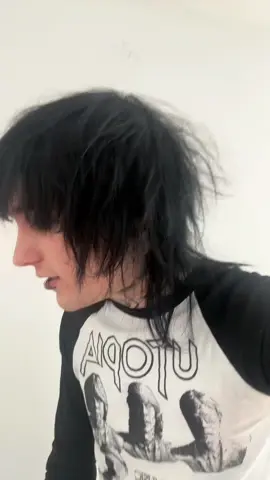 A post by @johnnieguilbertreal on TikTok