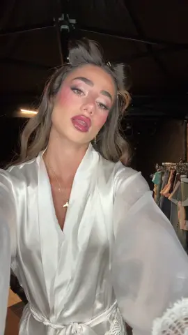 A post by @lolalolita on TikTok caption: ✨🦋