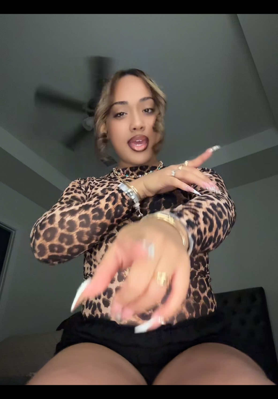 A post by @itssbriblixks on TikTok caption: She kno itttt