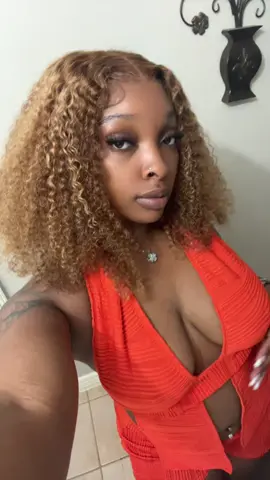 A post by @yyanaj on TikTok caption: @Reshine Hair Store  @Reshinehair 💕