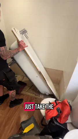 A post by @beaplumbertheysaid on TikTok caption: Bath… #plumber #plumbing #plumbersoftiktok #fyp #foryoupage #boring #easy #highlightoftheday #growupmate #handyfoldingbucket #installation #bath 