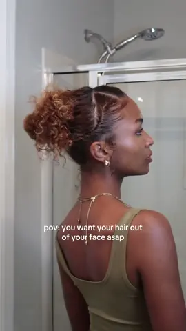 A post by @mailayazuri on TikTok caption: a quick no slick style ⭐️ #curlyhairstyles 
