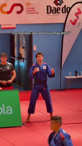 A post by @rodriinavarroo on TikTok caption: Me salen de milagro jajaj #judo 