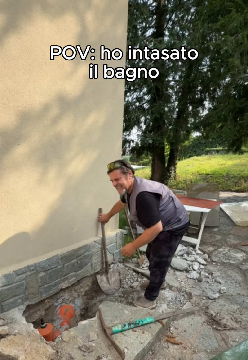 A post by @dadaemarcolino on TikTok caption: Non fate come Marcolino ma assicurate la vostra casa come dice Dada grazie a @allianzdirectit  #gliaudiodimiopadre #marcolino #dada #AllianzDirect #adv  Messaggio pubblicitario con finalità promozionale. Prima della sottoscrizione leggere il set Informativo su allianzdirect.it. Previste franchigie, scoperti, limitazioni. Il furto è acquistabile solo con altre garanzie.