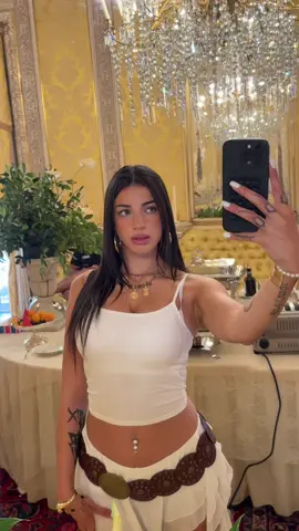 A post by @grelmosss on TikTok caption: non so cosa dice ma hitta 