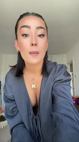 A post by @_riverss_ on TikTok caption: GRWM para ir a la universidad a hacer el ridículo🥹🥹🥹