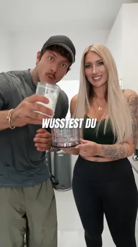 A post by @christian.wolf on TikTok caption: Protein Eis OHNE Ninja creami. Einfach 150 Gramm Eiswürfel, 120 ml Wasser, Schuss Milch und 1 scoop More Protein Matcha mixen. Klappt sogar noch besser weil der Matcha einen löslichen Ballaststoff enthält der es besonders cremig macht, dich sättigt und deiner Verdauung gut tut.