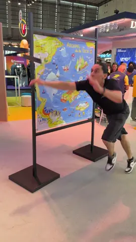 A post by @batzair on TikTok caption: Voilà pourquoi faut pas trébucher... 💀 Et pour participer, il suffit de liker, taguer 2 potes et s'abonner à @lapostemobile et à moi ! Le gagnant du Motorola Edge 60 Fusion sera tiré au sort le 7 Juillet.