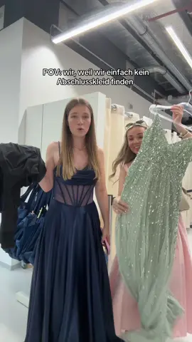 A post by @julesboringlife on TikTok caption: Oh man Leute was machen wir jetzt😭 wir brauchen eins!!