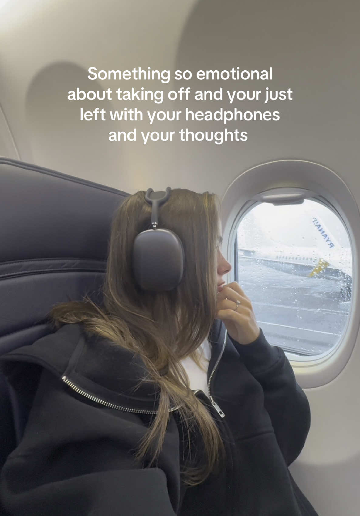 A post by @kellisecaddis on TikTok caption: So emosh but so so peaceful ❤️ #foryoupage #plane #thoughts 