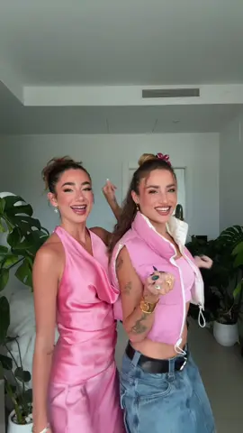 A post by @lolalolita on TikTok caption: @sofia_surferss🦋✨ 