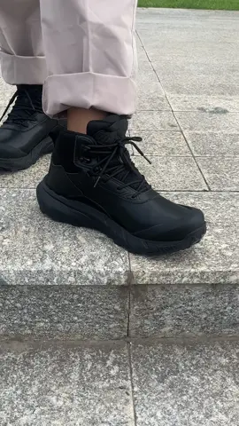 A post by @berdievgabinii on TikTok caption: #tiktokshop #dealsforyoudays #shoes #menshoes #boots 