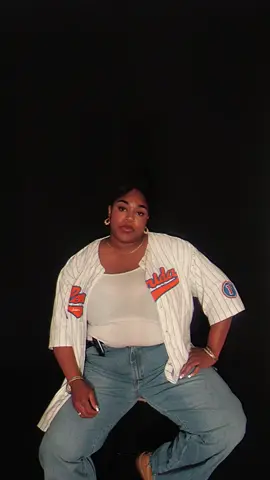 A post by @yungbbq on TikTok caption: Give it to em Q 😌 #fyp #yungbbq #queenlatifah 