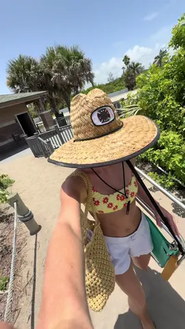A post by @hmddancer722 on TikTok caption: Such a fun day!! ☀️🌊🍔  #fyp #foryou #summerdays #floridalife 