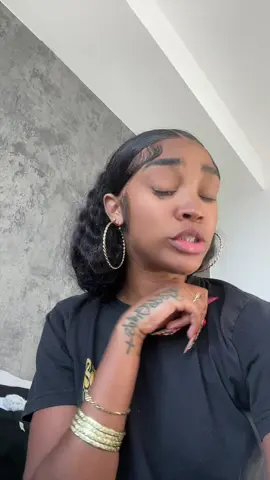 A post by @justiceamourr on TikTok caption: dropping yo kid off to the person SA them?? IMAGINE!? #justiceamourr #viral 