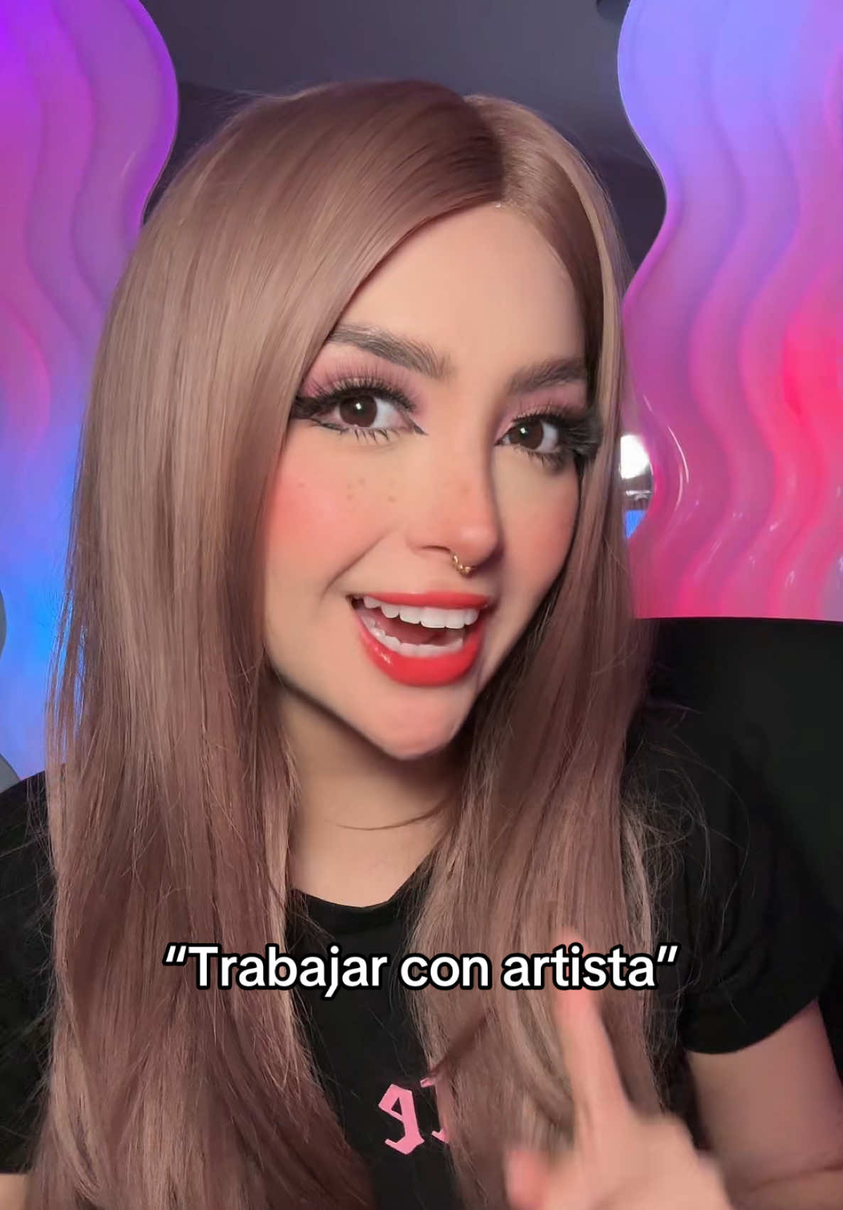 A post by @arigameplays on TikTok caption: Bebé, te traigo una sorpresa para ti 🩷 Sube tu tiktok usando GAMEBOY con la herramienta de trabajar con artista 💃🏻 #arigameplays #fyp #ariabela 