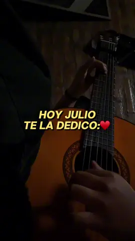 A post by @music_lyrics746 on TikTok caption: Hay mil motivos por amar tu corazón ♥️ #dedicaselo #julio #parati #fyp 