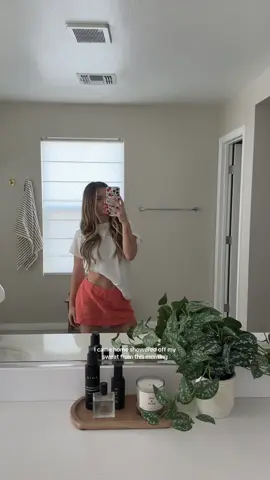 A post by @itschelseahope on TikTok caption: Just a little peek into what a typical workday in Vegas looks like lately 🤭   Partnering with @DIME Beauty to share my current favorite scent — 7 summers has been my go-to! Link in bio + code CHELSEA26 for 26% off your first purchase if you want to try it too! #dimepartner  #DayInMyLife #businessowner #vlog #lasvegas 