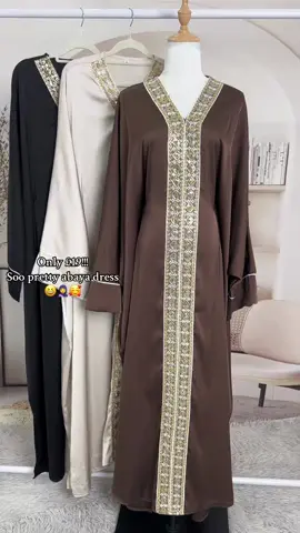 A post by @abayawardrobe on TikTok caption: #abaya #abayadress #forsummer#comfydress #abayastyle #abayafashion #muslim #muslimclothing #eid #tiktokmademebuyit  #spotlight#maydeals #dealdrops #summersale 
