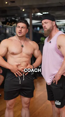 A post by @johannes_luckas on TikTok caption: Viele suchen nach Spezialtipps, um endlich in Form zu kommen und ihren top Body zu erreichen. Dabei sollten Sie sich einfach nur an die Basics halten. Zu den Bascis gehören auf jeden Fall 2g Protein pro Kg täglich. Wenn ihr noch Eiweiss oder Supps braucht, dann spart bis zu 50 % mit dem Code Johannes bei der ESN week. [Anzeige] @Johnesen Münster 