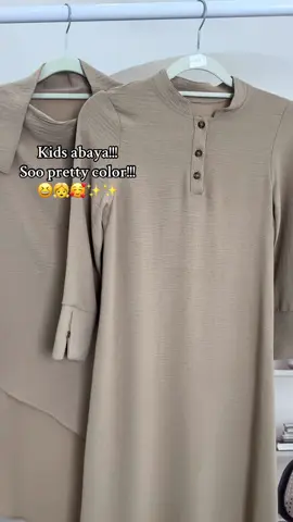 A post by @abayawardrobe on TikTok caption: #kidsabaya #abaya #kids #kidswear #kidsdress #kidsoutfit #abayagirls #abayastyle #muslimwear #tiktokmademebuyit #spotlight #summersale #dealdrops