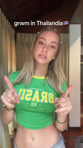 A post by @angydibyy on TikTok caption: con tanto di plot twist finale 
