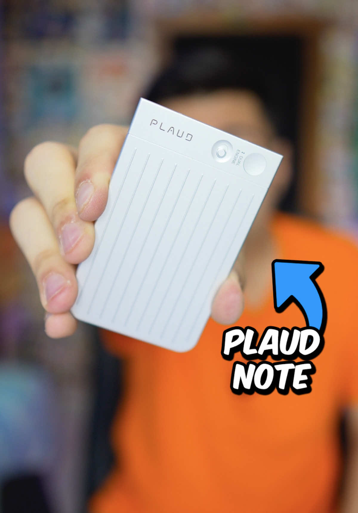 A post by @nick_radogna on TikTok caption: Ho Comprato L’Assisente AI che Studia e Lavora al posto tuo, Plaud Note! 🎙️ Trovi il link in bio e se usi il codice Radogna otterrai il 20% di sconto @PLAUD AI #Plaud #Notetaker #PlaudNote #PlaudNotepin adv