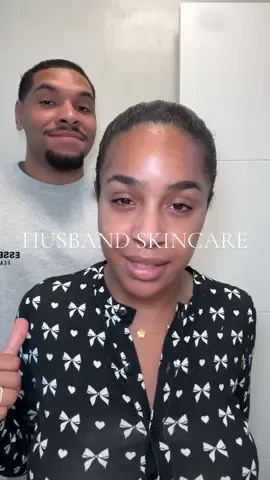 A post by @yanissasurtiktok on TikTok caption: Mon mari veut absolument vous montrer sa routine anti-imperfections @mixafr alors soyez sympa 😅👇 ✨ Nettoyant, sérum, gelée matifiante, le combo parfait pour une peau clean, même pour les peaux sensibles ! 💧 Moins de 30€, efficace et validé à la maison 🧴 #mixa #skincare #routinepeau #couplegoals #trendtiktok #peauxensibles #skincaretips