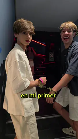 A post by @elcromass on TikTok caption: No sé si salir de fiesta se hace así... pero fui feliz, gracias a @Candyfresh  #genfresh #candyfresh #refreshtherules ad*