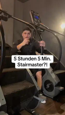 A post by @helloatakan on TikTok caption: Wie lange schafft ihr😂❤️? #helloatakan #fitness #sport #stairmaster #training #reaktion #gym #ernährung #diät #gesundheit #cardio #sport 