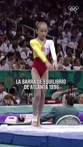A post by @juegosolimpicos on TikTok caption: ¡IMPRESIONANTE! 😍👏 🤸 Kui Yuanyuan de China logró la puntuación más alta en la barra de equilibrio (9.875)💥 de Atlanta 1996. 🇨🇳 #JuegosOlimpicos